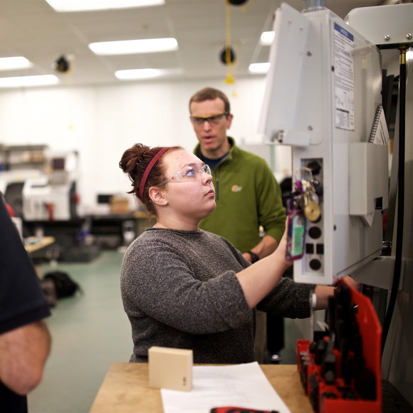 giveVTCcredit Emma in Manufacturing lab